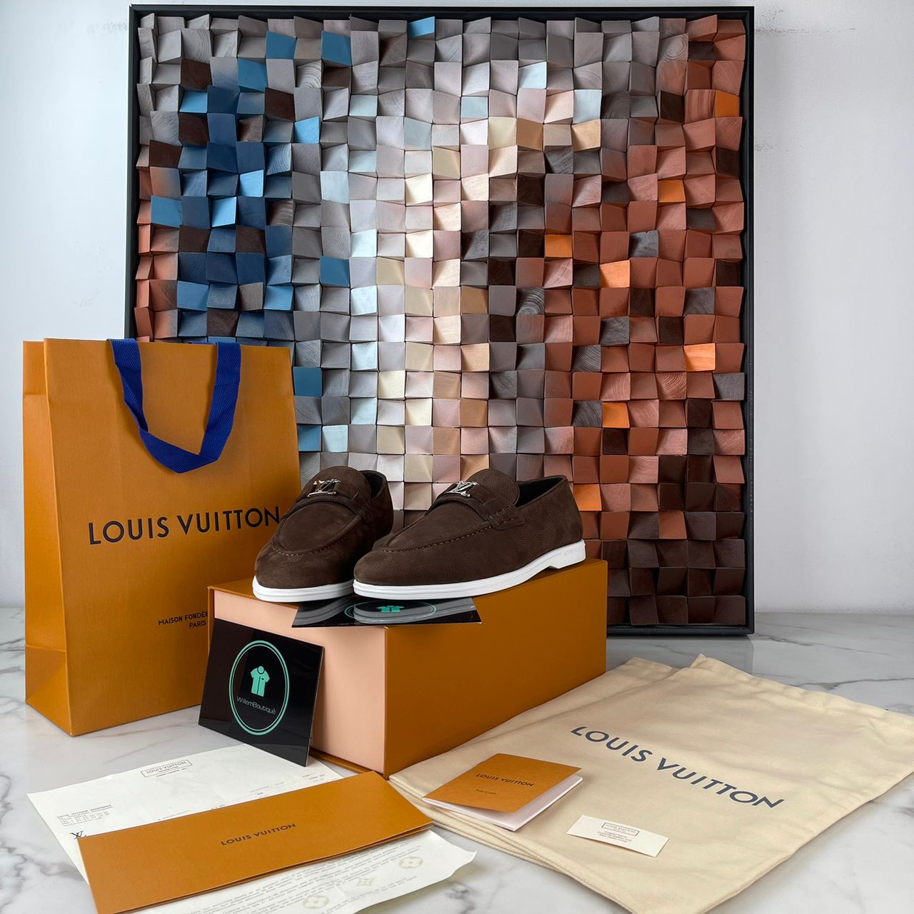 Privately sourced item🛍️ This exact piece has previously been arranged through our private order service and remains available to be secured again. Select Secure Your Item above to reserve this piece under your name. Order Manager available via WhatsApp.