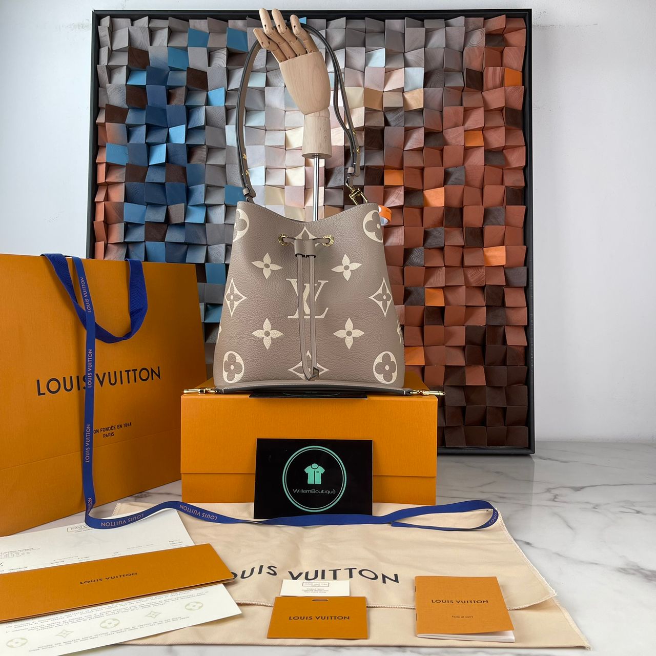 Privately sourced item🛍️ This exact piece has previously been arranged through our private order service and remains available to be secured again. Select Secure Your Item above to reserve this piece under your name. Order Manager available via WhatsApp.