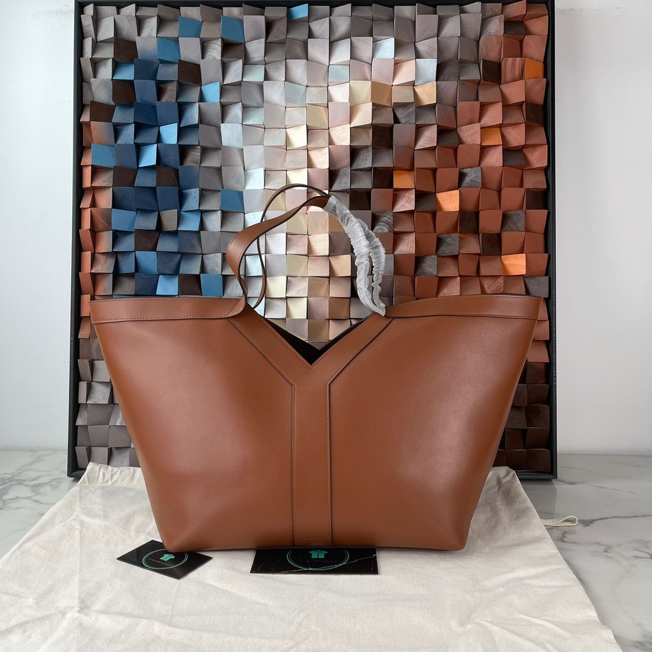 Privately sourced item🛍️ This exact piece has previously been arranged through our private order service and remains available to be secured again. Select Secure Your Item above to reserve this piece under your name. Order Manager available via WhatsApp.