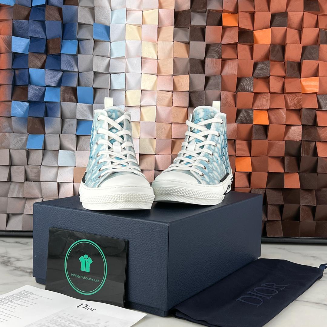 🛍️ Request Completed ✨ Want this exact item? Add to Cart 🛒 Looking for something else? 📩 Send a private WhatsApp request.